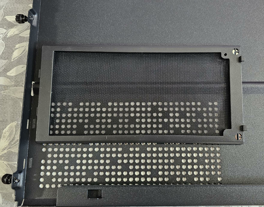 Thermaltake Ceres 300 TG ARGB PC Case rear side dust filter panel 1