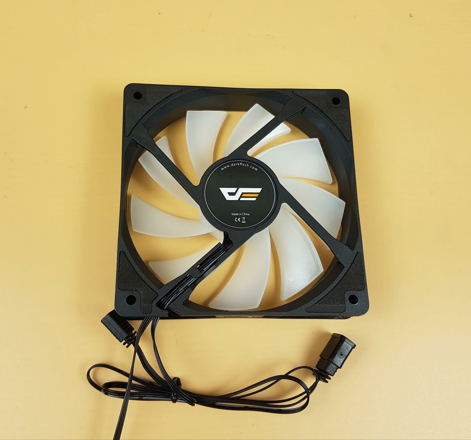 darkFlash Radiant DC240 ARGB Fan 3