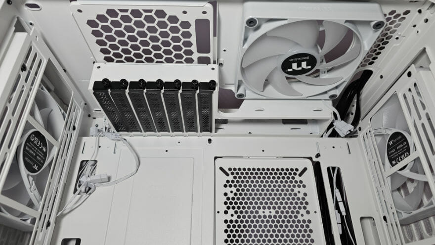 Thermaltake CTE T500 TG ARGB PC Case inside top