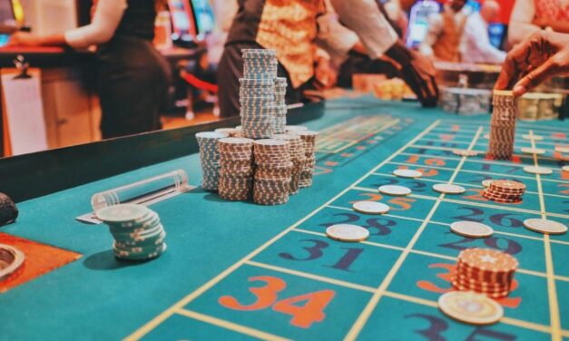 In-Person Casino Adventures vs. Online Casino Escapades