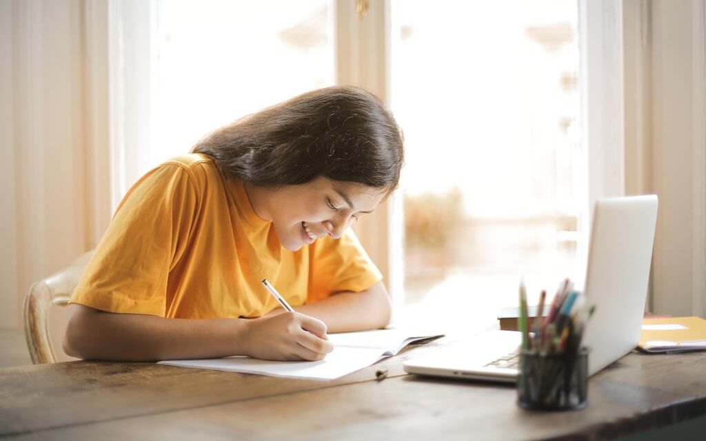 5 Life Hacks To Speed Up The Writing Process For Students