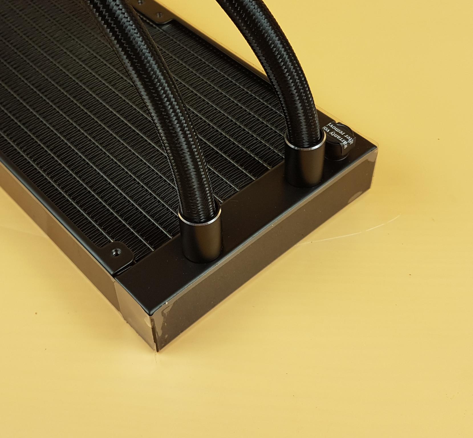 EK Nucleus AIO CR240 Dark Radiator 3