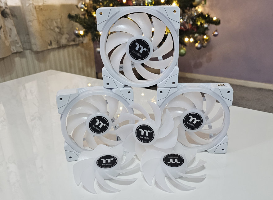 Thermaltake SWAFAN EX 12 RGB Cooling Fan fans stacked