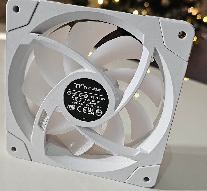Thermaltake SWAFAN EX 12 RGB Cooling Fan rear of fan
