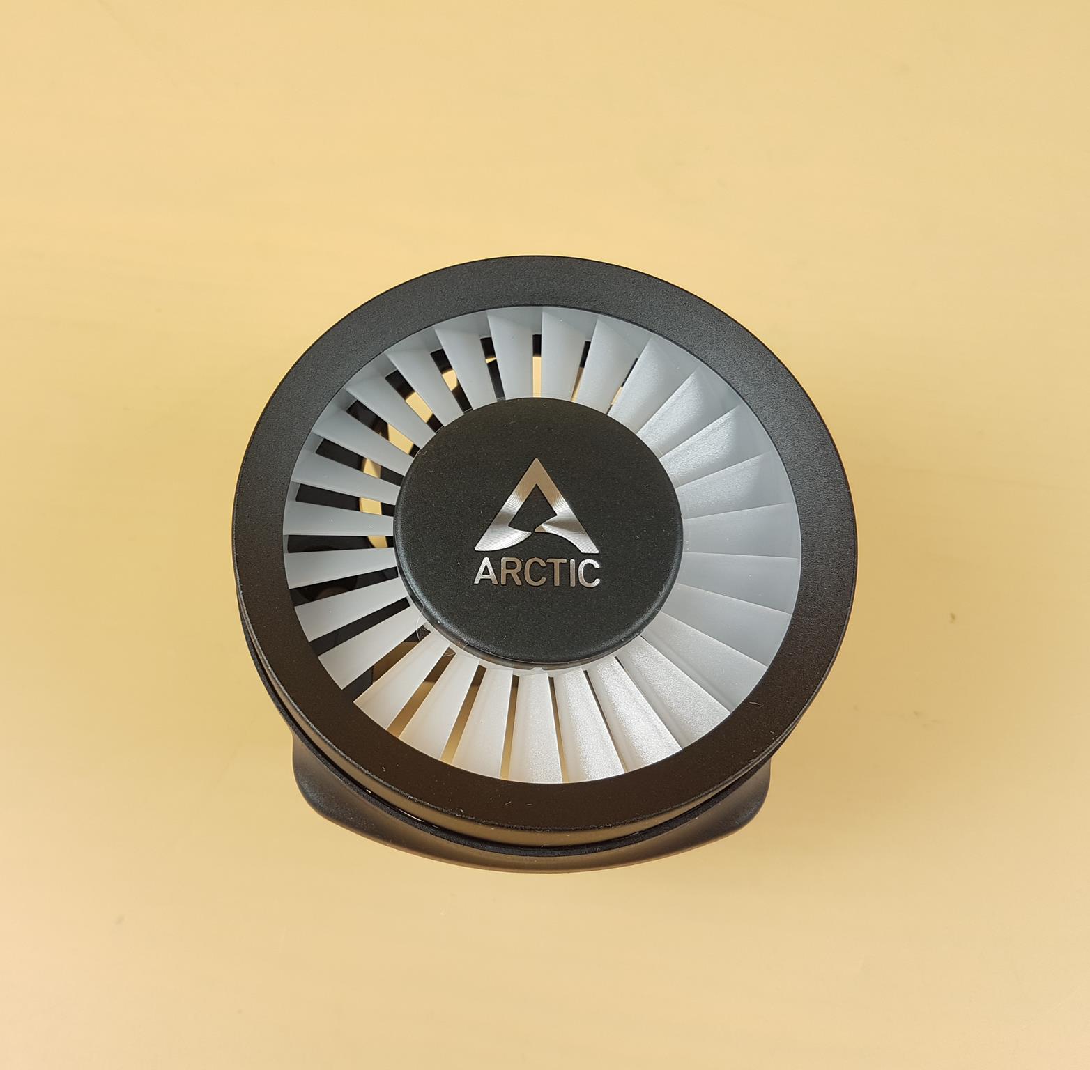 ARCTIC Liquid Freezer III 360 ARGB Black Review 15 ARCTIC Liquid Freezer III 360 ARGB Black Pump Cover 1