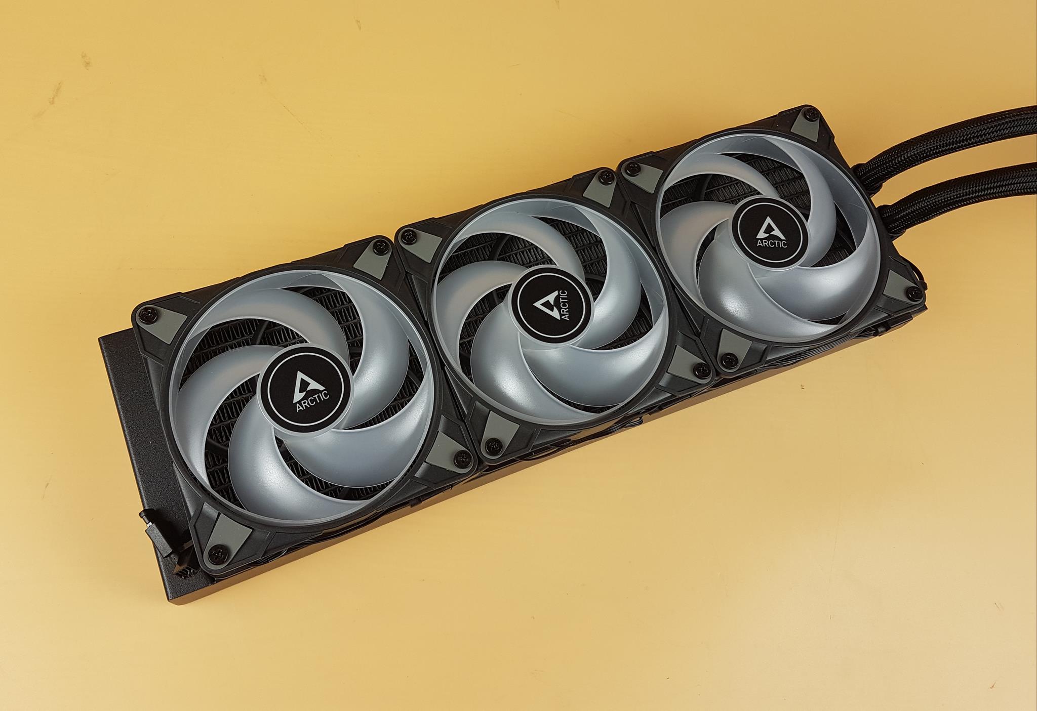 ARCTIC Liquid Freezer III 360 ARGB Black Review 9 ARCTIC Liquid Freezer III 360 ARGB Black Radiator 1