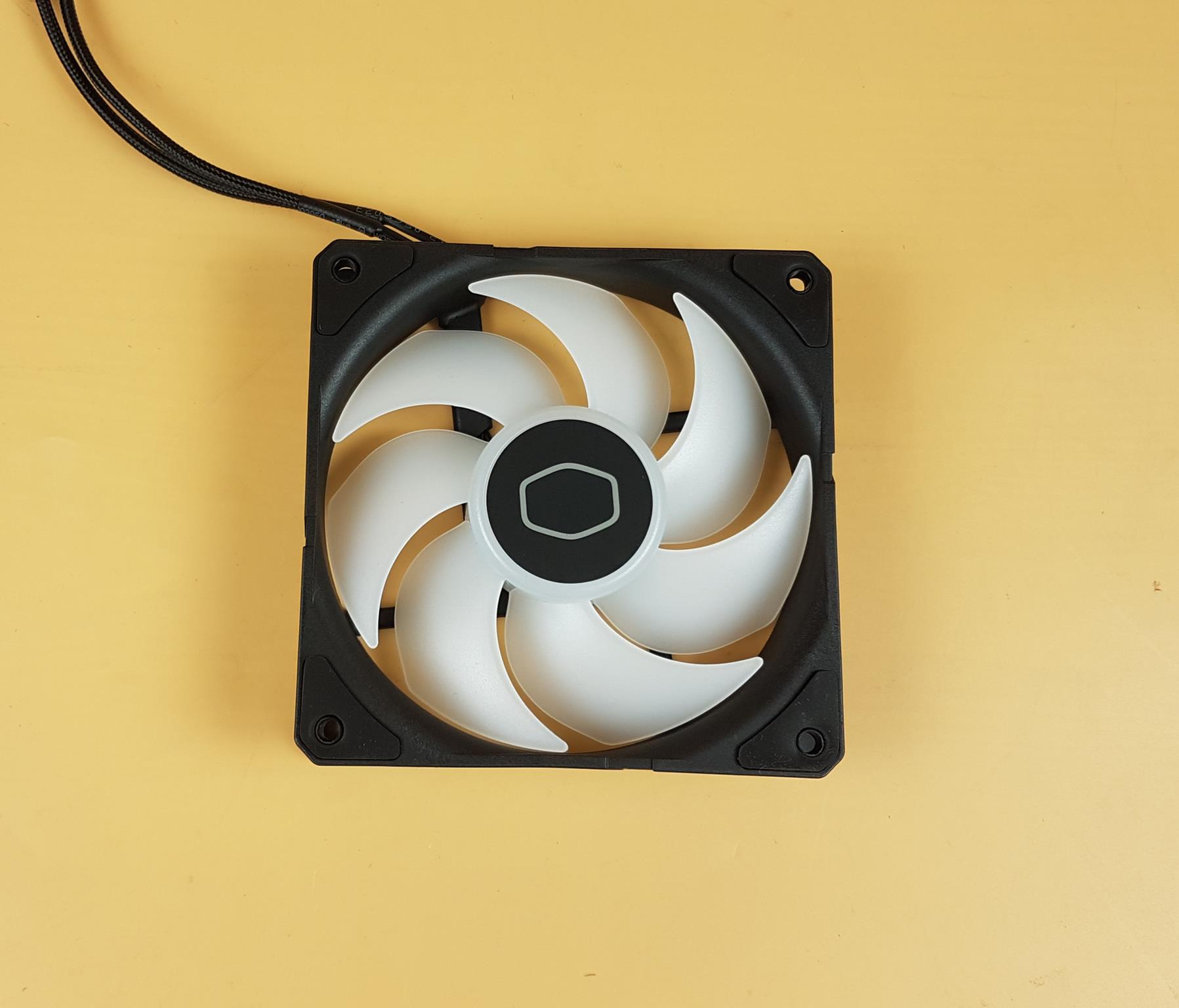 Cooler Master MasterLiquid 360 ATMOS Fan 1