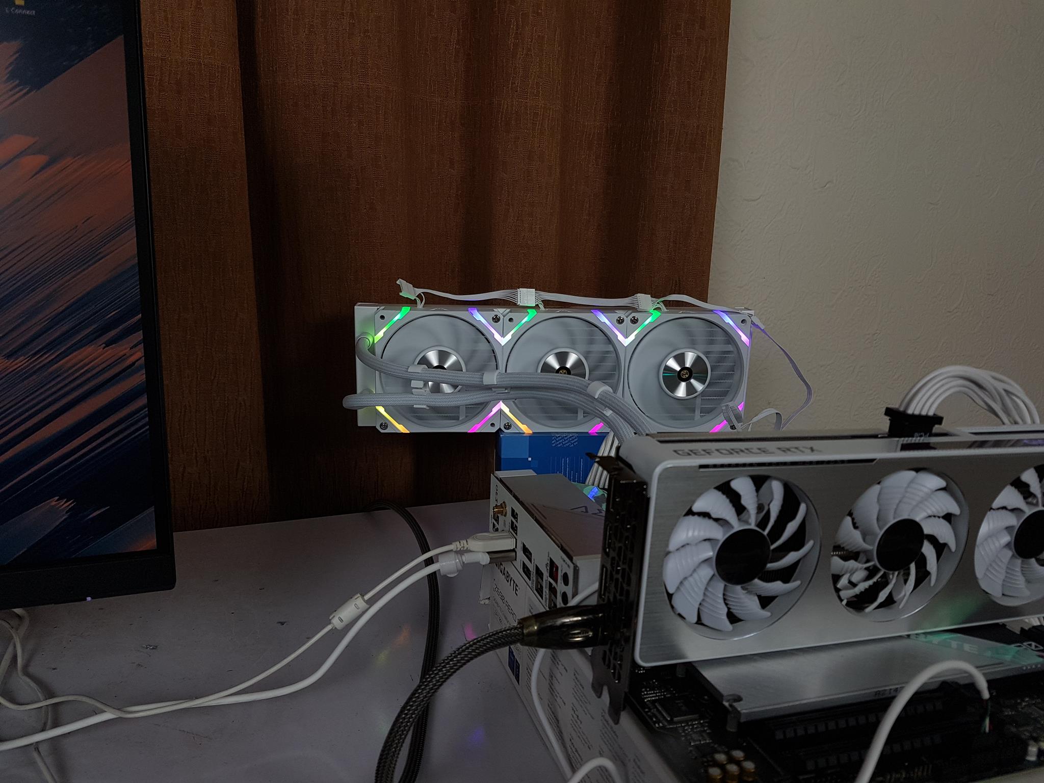 My Valkyrie SYN 360 White RGB 1