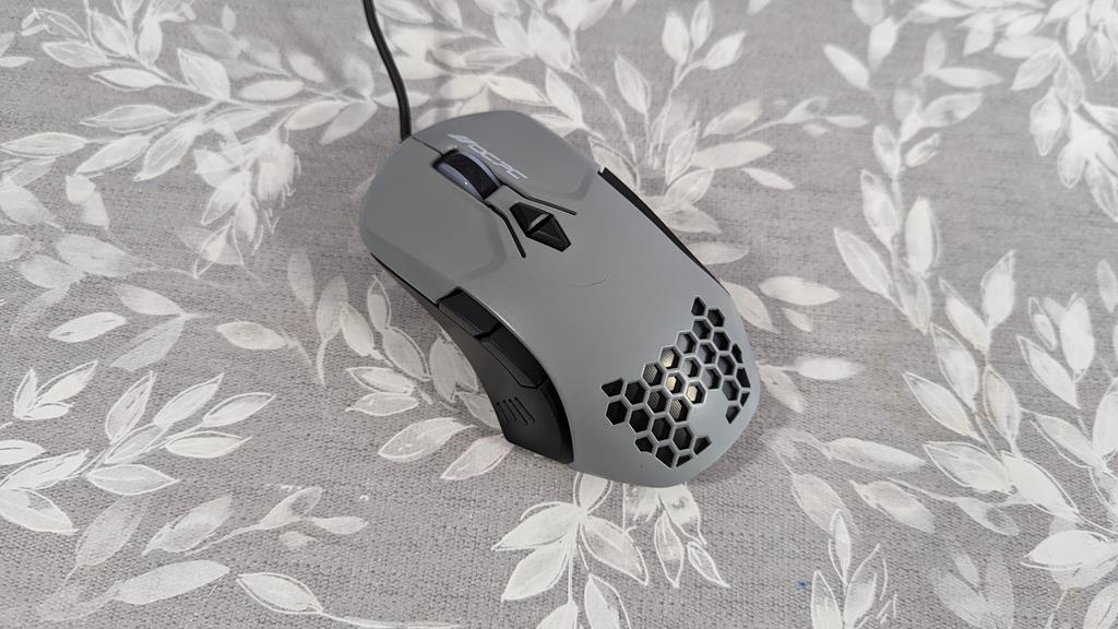 OCPC Gaming MR11 Mouse top down view