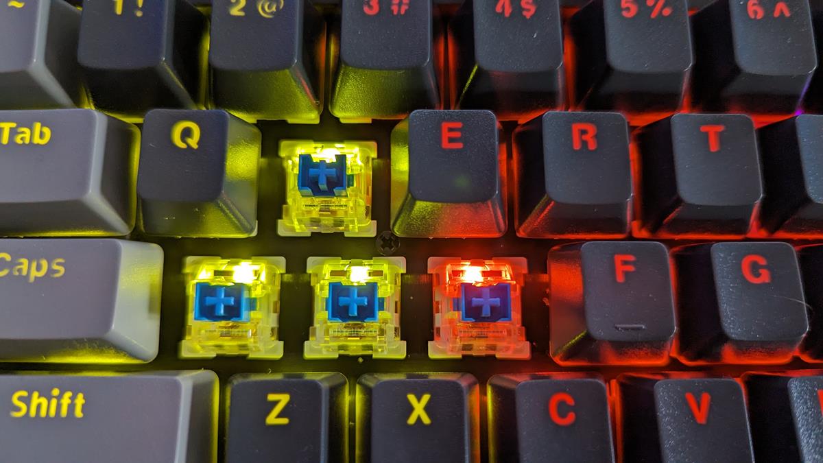 OCPC Gaming Zero Compact Keyboard rgb on switches