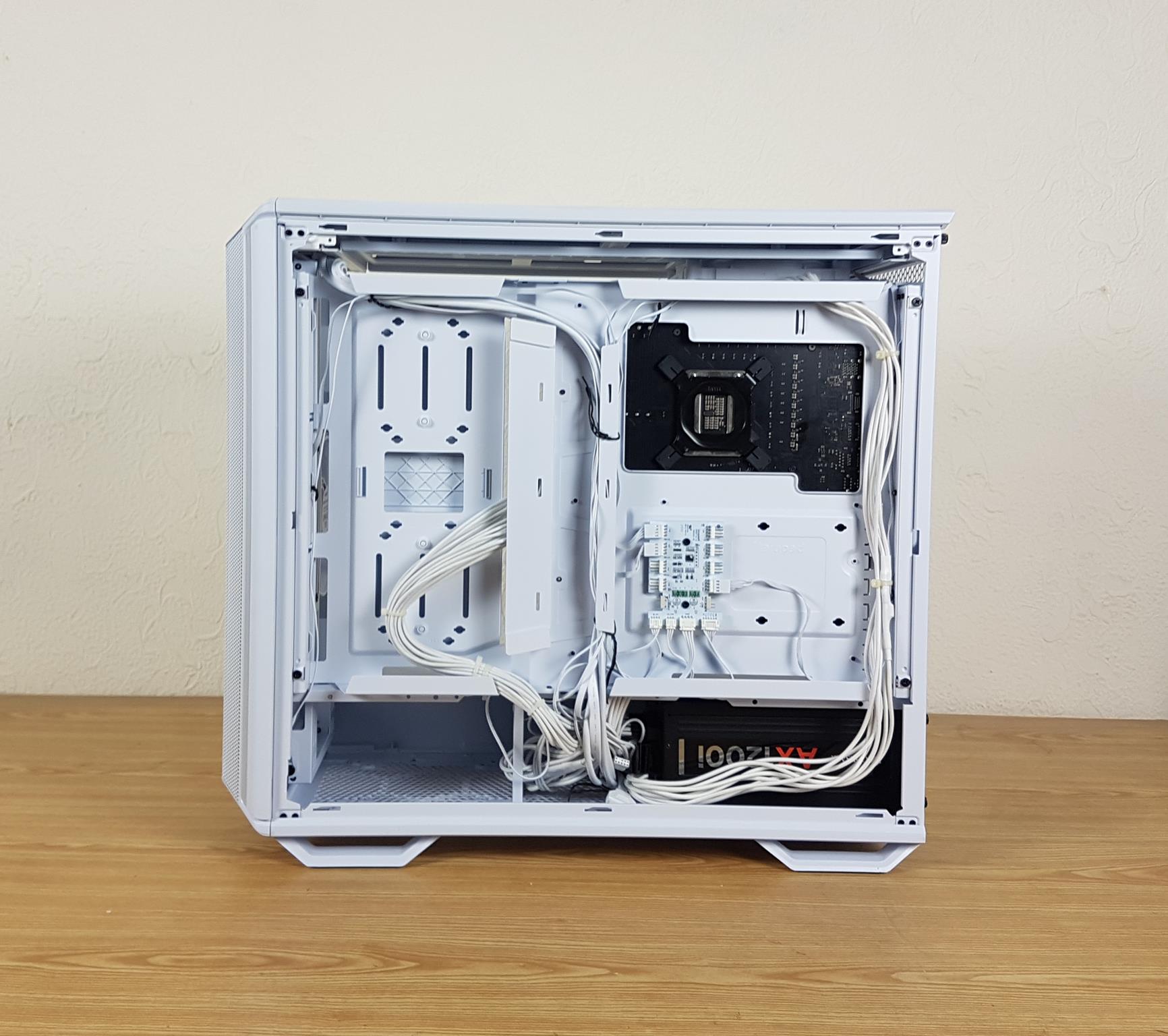 be quiet Dark Base 701 White Test Build 3