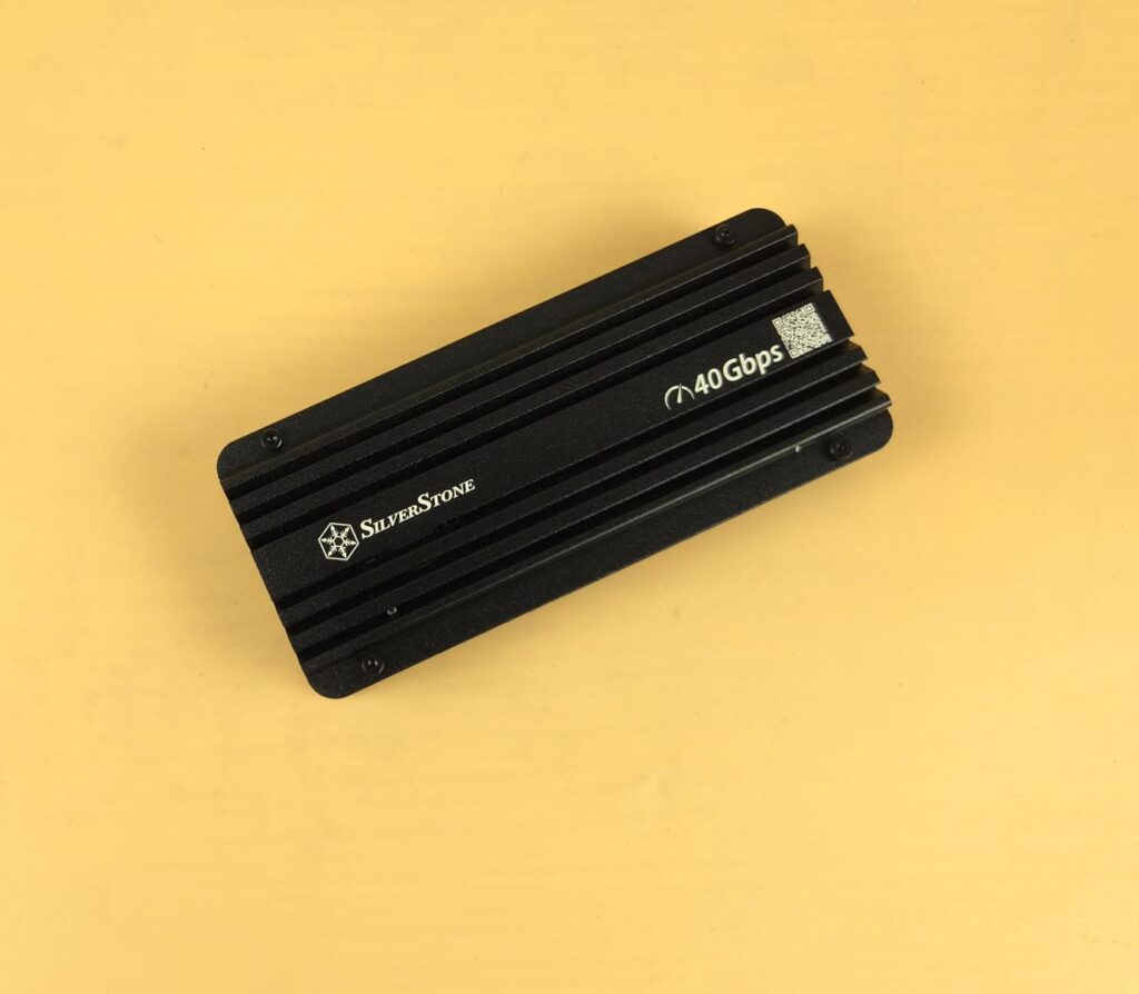 SilverStone MS12-40G USB4 Enclosure Review 6 SST ES12B 40G Top View