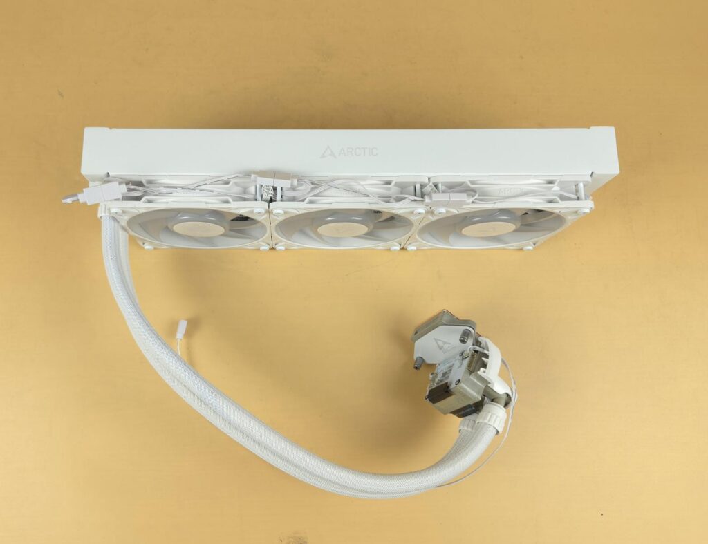 Arctic Liquid Freezer III PRO - 360 ARGB White Review 9 Arctic Liquid Freezer III Pro 360 ARGB White Radiator 5