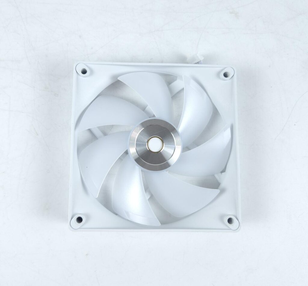 Ocypus Delta L36 White ARGB V2 Review: Low Price with High Performance 17 Ocypus Delta L36 White ARGB V2 Fan 1