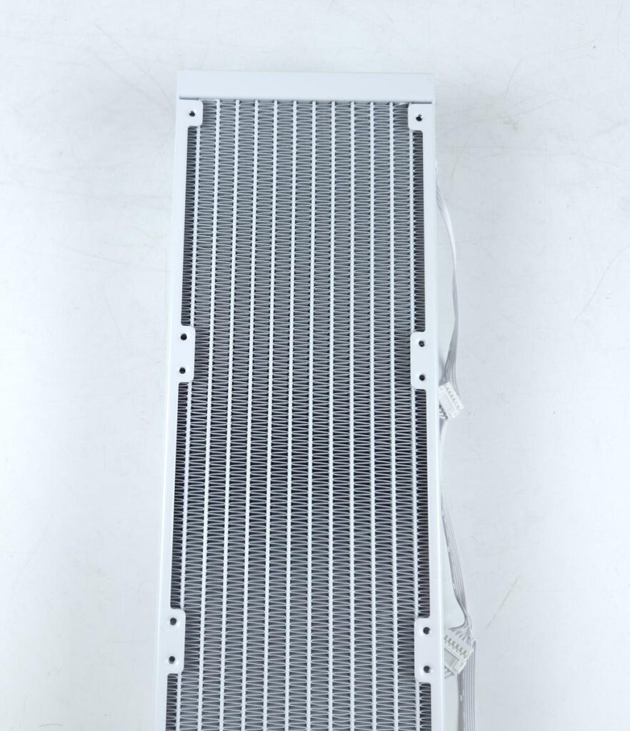 Ocypus Delta L36 White ARGB V2 Review: Low Price with High Performance 7 Ocypus Delta L36 White ARGB V2 Radiator 3