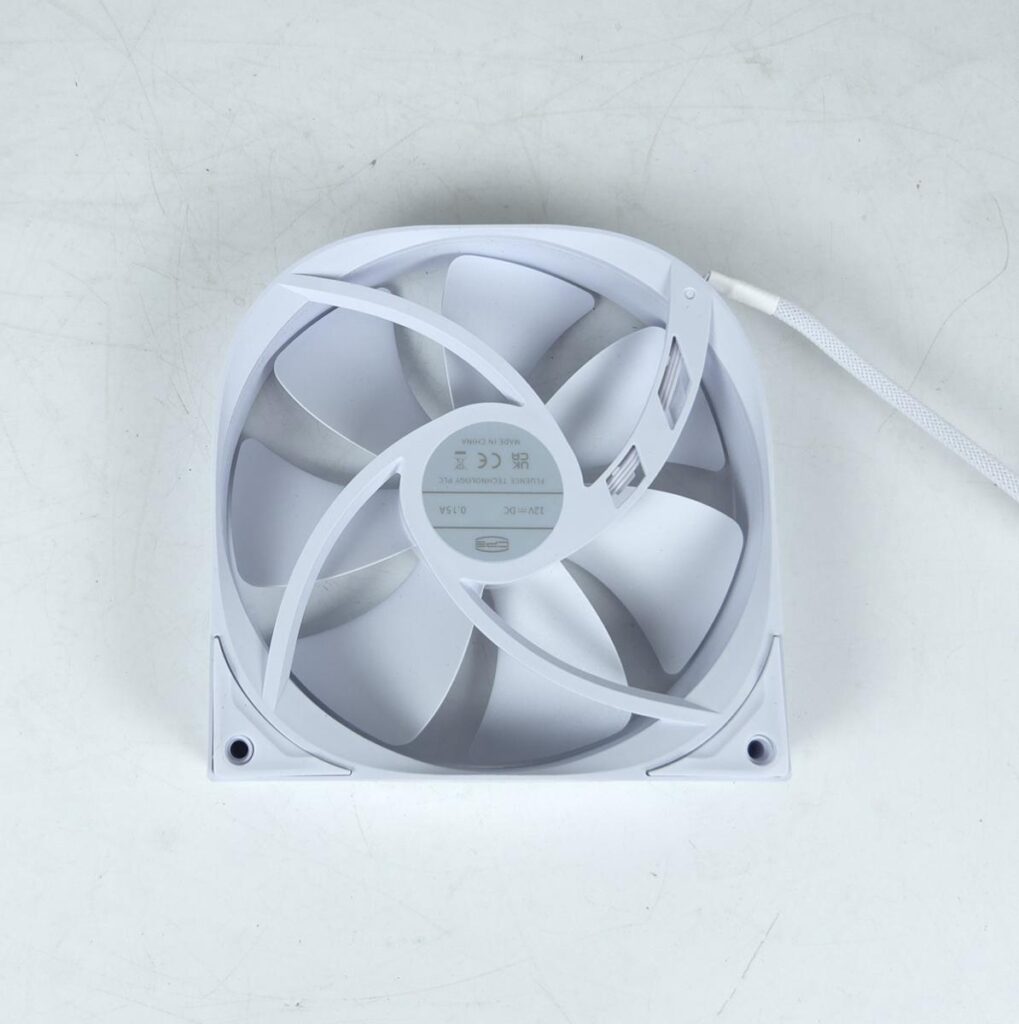 CPS RZ820 Air Cooler Review 23 PCCOOLER RZ820 Fan 2