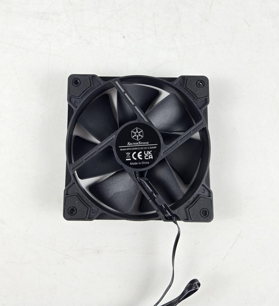 SilverStone NovaPeak 360 AIO Review: No frills, only Performance 16 SilverStone NovaPeak 360 Fan 3