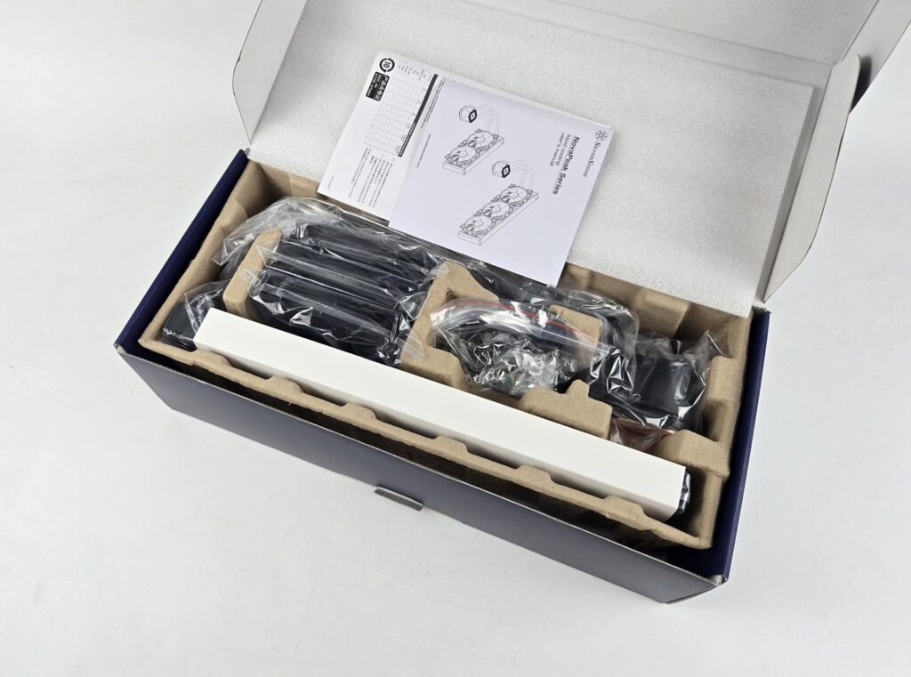 SilverStone NovaPeak 360 AIO Review: No frills, only Performance 3 SilverStone NovaPeak 360 Packing Box 2