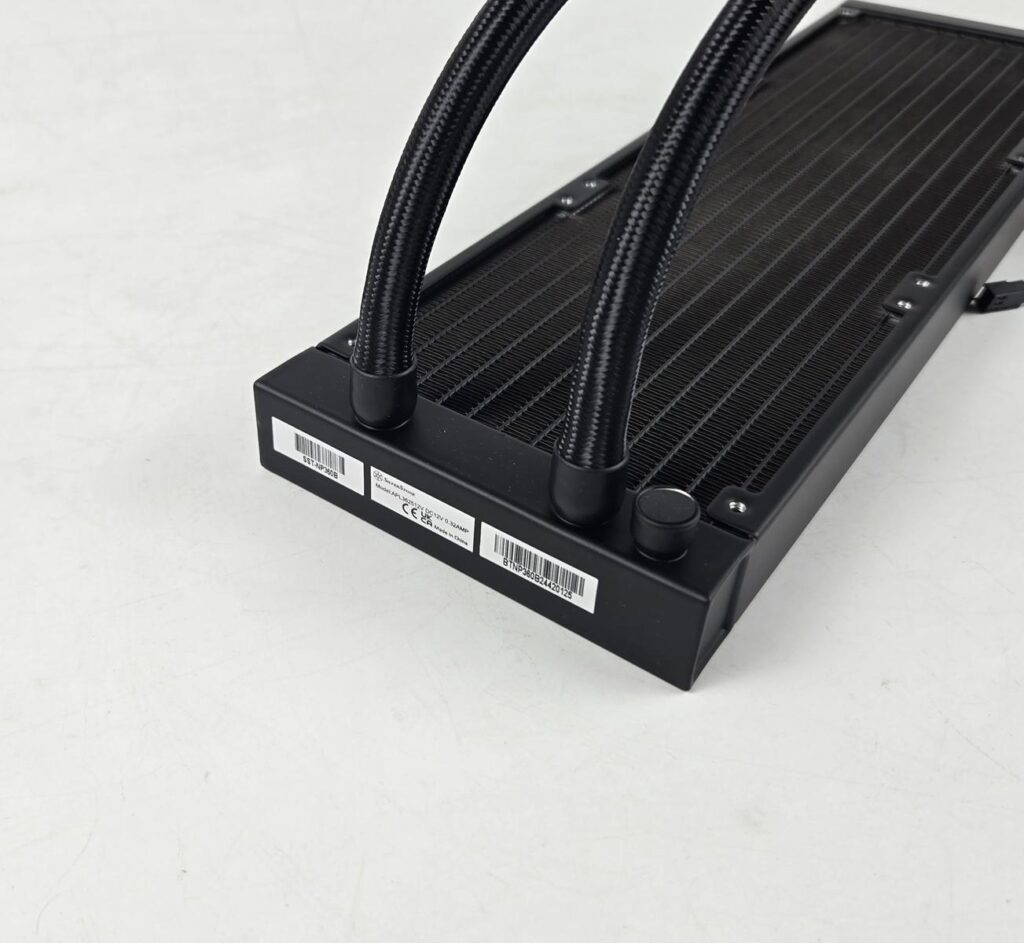 SilverStone NovaPeak 360 AIO Review: No frills, only Performance 6 SilverStone NovaPeak 360 Radiator 2