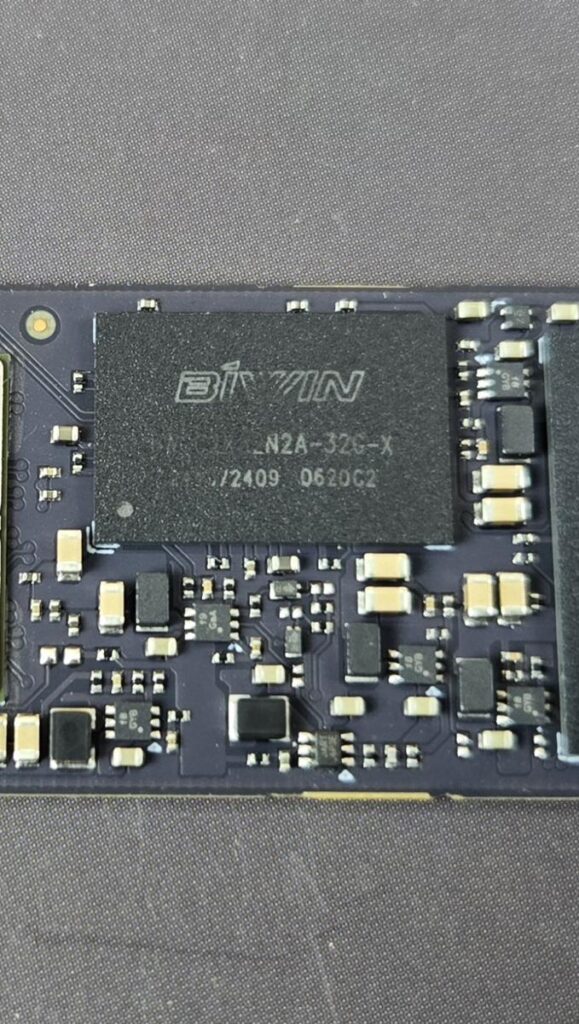 Biwin X570 Pro 4TB NVMe SSD Review: Fastest Ever We have Tested 8 Biwin X570 Pro 4TB NVMe SSD DRAM