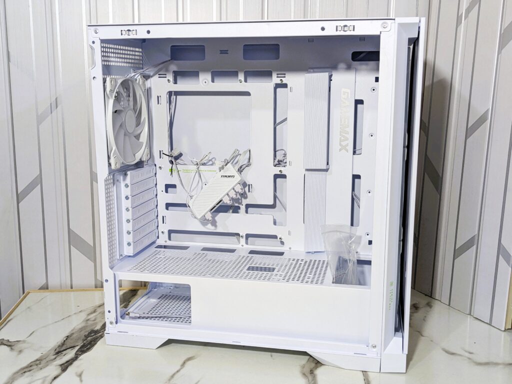 GameMax Leader 2 Review – A Bold, Spacious Case for Next-Gen