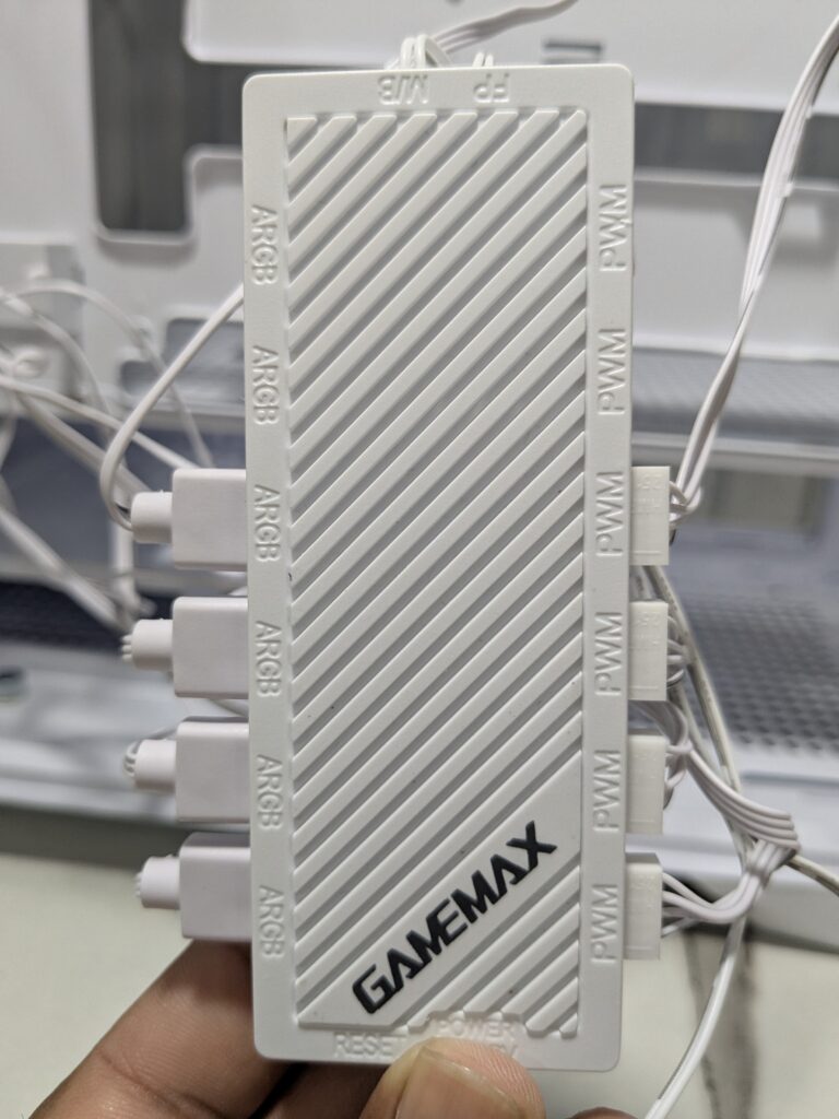 GameMax Leader 2 Review – A Bold, Spacious Case for Next-Gen Builds 12 GAMEMAX Leader 2 Case ARGB + PWM FAN HUB