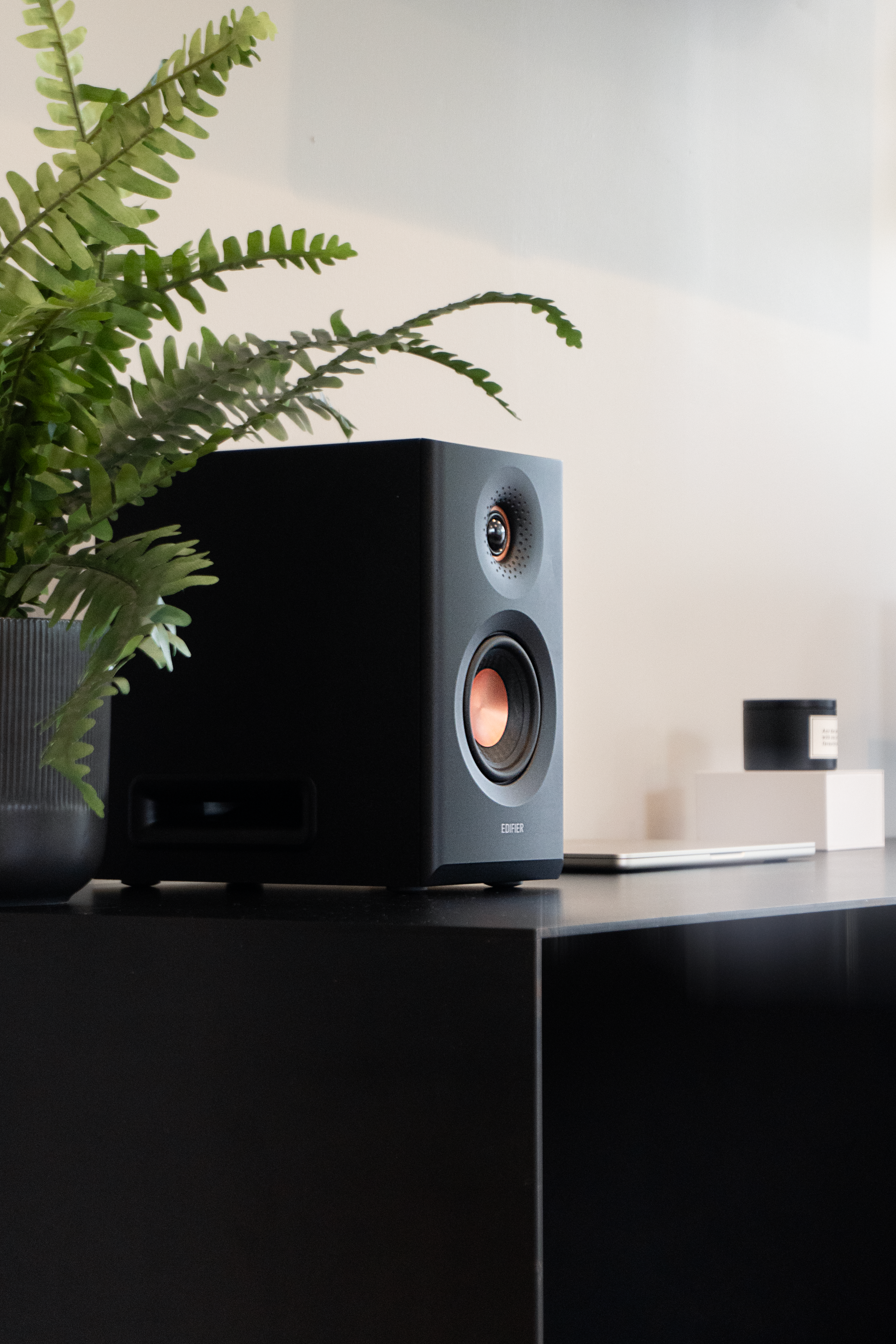 Edifier MR5 Monitors Launch with Stunning Studio Power 4 Edifier MR5 monitors