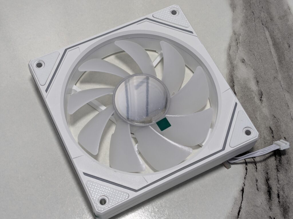 GameMax IceBurg 360 Digital WH review – Brilliant design, powerful cooling 24 GAMEMAX IceBurg 360 Digital WH 30