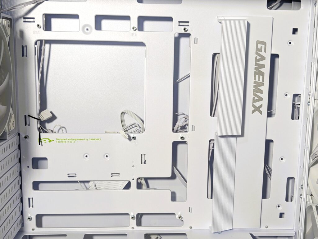GameMax Leader 2 Review – A Bold, Spacious Case for Next-Gen Builds 25 GAMEMAX Leader 2 case motherboard tray