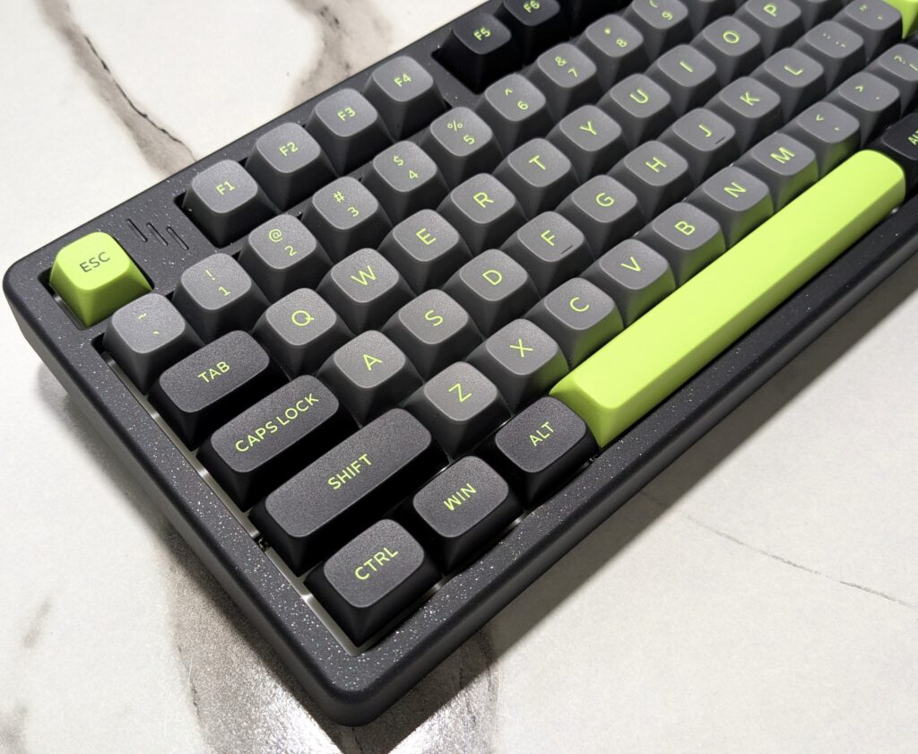 MechLands Blade101 review: bold design, smooth typing 8 MechLands Blade 101 11