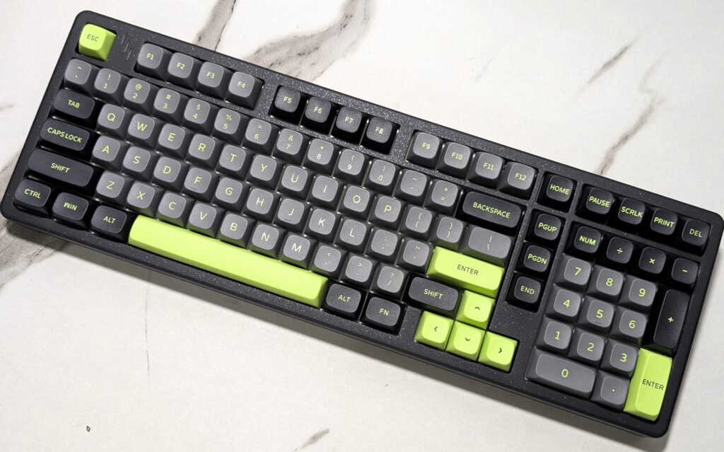 MechLands Blade101 review: bold design, smooth typing 11 MechLands Blade 101 8