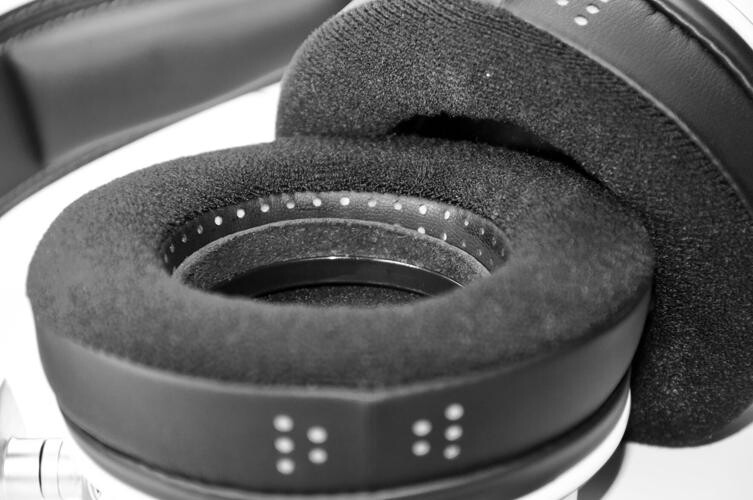 VZR Model One MkII headset debuts with pro-level clear sound 2 VZR Model One MkII