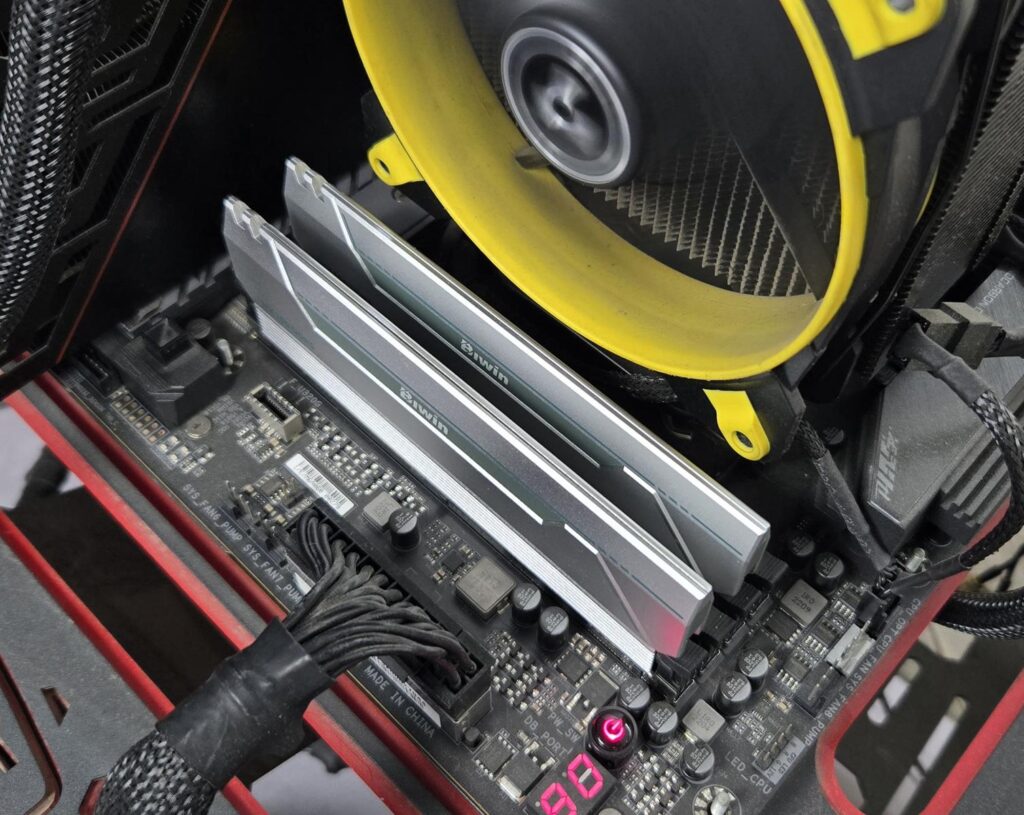 Biwin HX100 Silver 48GB DDR5 6000MHz CL28 Kit Review 6 Biwin HX100 48GB DDR5 6000MHz CL28 kit 1