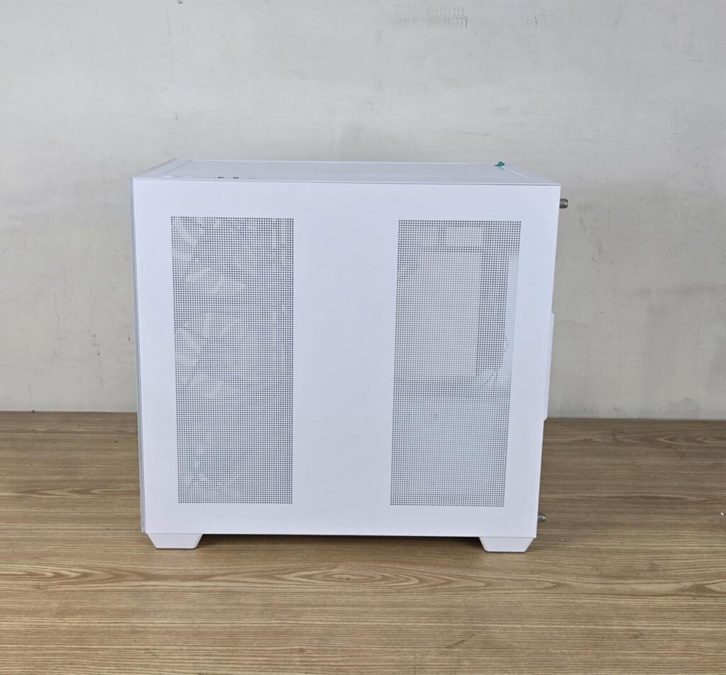 DeepCool CG530 4F WH: A perfect case for the budget users with no compromise 21 DeepCool CG530 4F WH BackSide View 1
