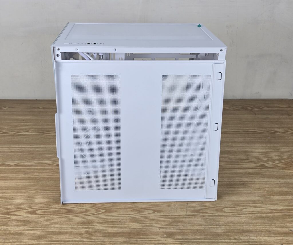 DeepCool CG530 4F WH: A perfect case for the budget users with no compromise 22 DeepCool CG530 4F WH Backside View 2
