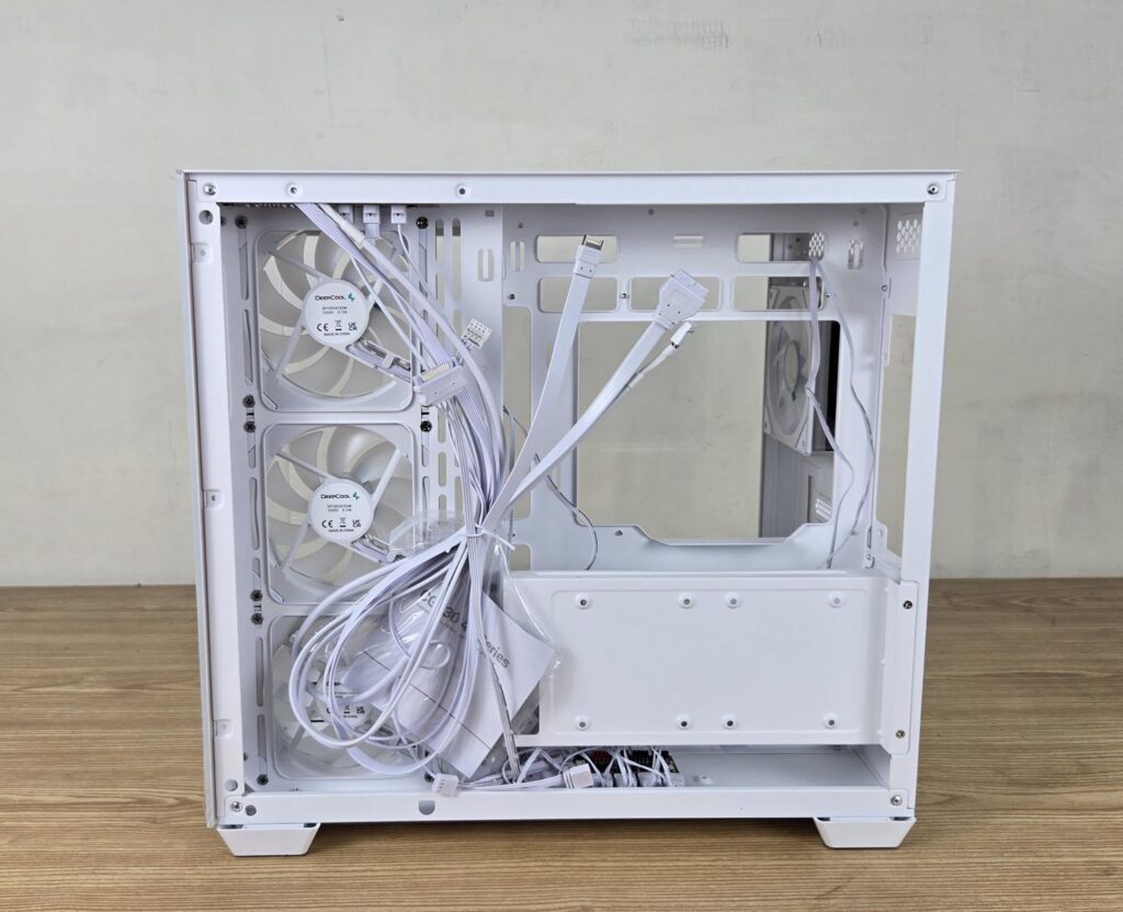 DeepCool CG530 4F WH: A perfect case for the budget users with no compromise 23 DeepCool CG530 4F WH Backside View 3