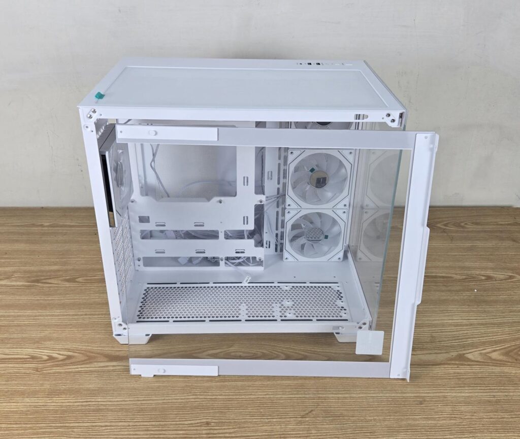 DeepCool CG530 4F WH: A perfect case for the budget users with no compromise 13 DeepCool CG530 4F WH Side View 2