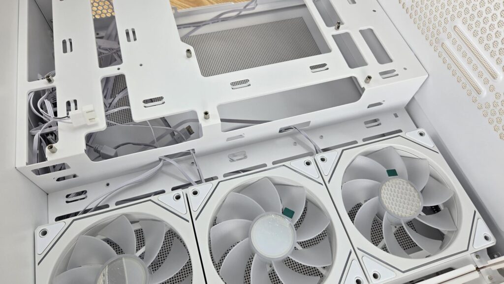 DeepCool CG530 4F WH: A perfect case for the budget users with no