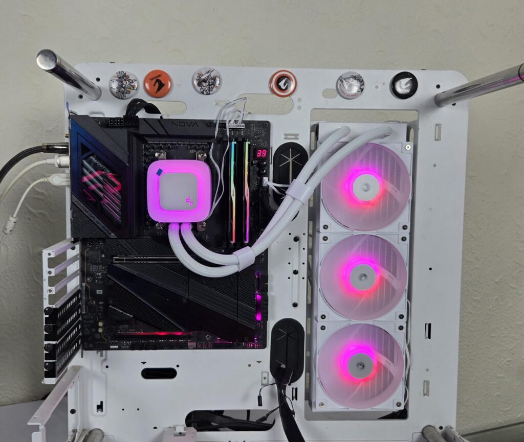 DeepCool LE360 V2 White: King of Budget Coolers 30 DeepCool LE360 V2 White RGB 8