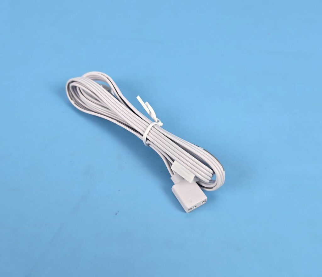 EK Nucleus AIO CR360 Lux D RGB White Cable 2