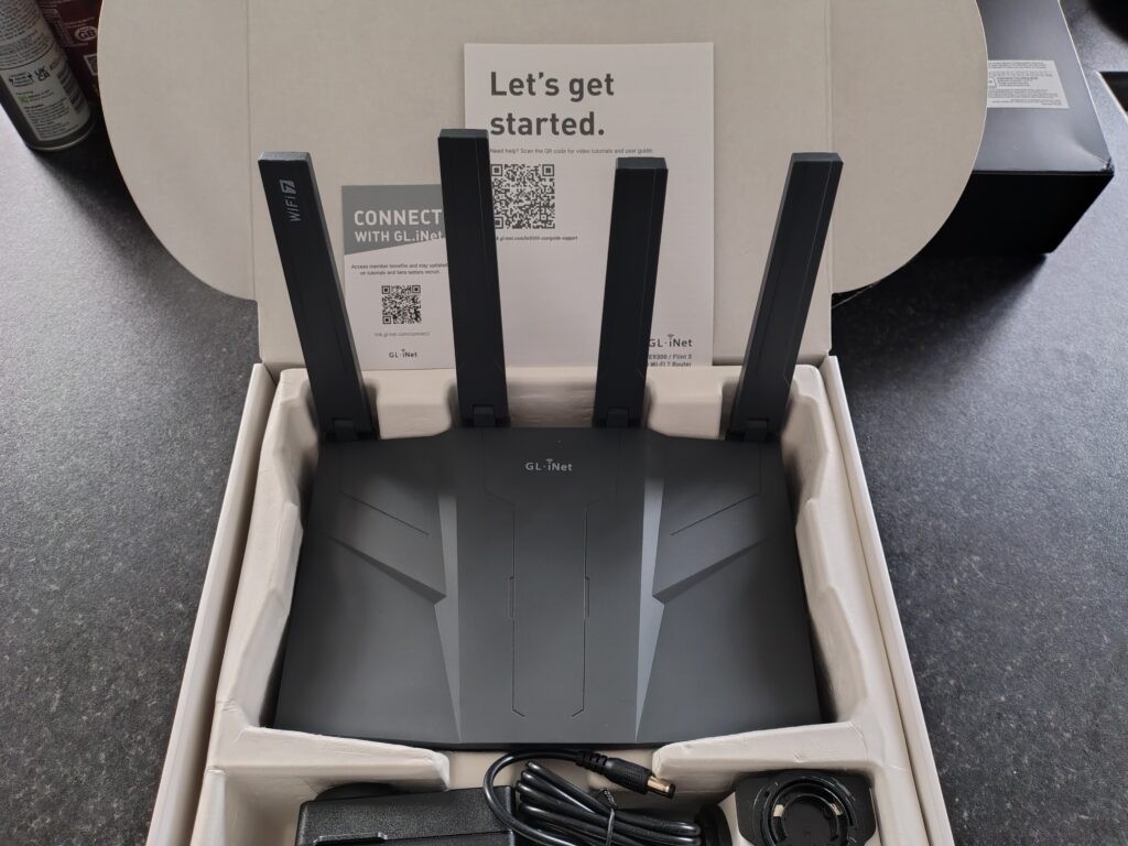 GL.iNet Flint 3 - Wifi 7 Router Review. Bringing powerful OpenWRT firmware together with the latest WiFi standards 3 Flint3 BoxOpened