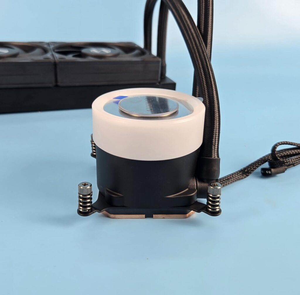 Lian Li GA-II Lite 360 Performance: An All rounder Liquid Cooler 12 Lian Li GA II Lite 360 Performance Block 1