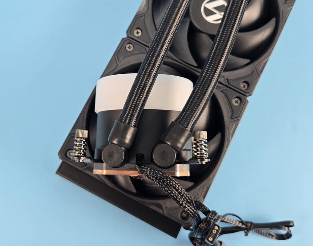 Lian Li GA-II Lite 360 Performance: An All rounder Liquid Cooler 15 Lian Li GA II Lite 360 Performance Block 4