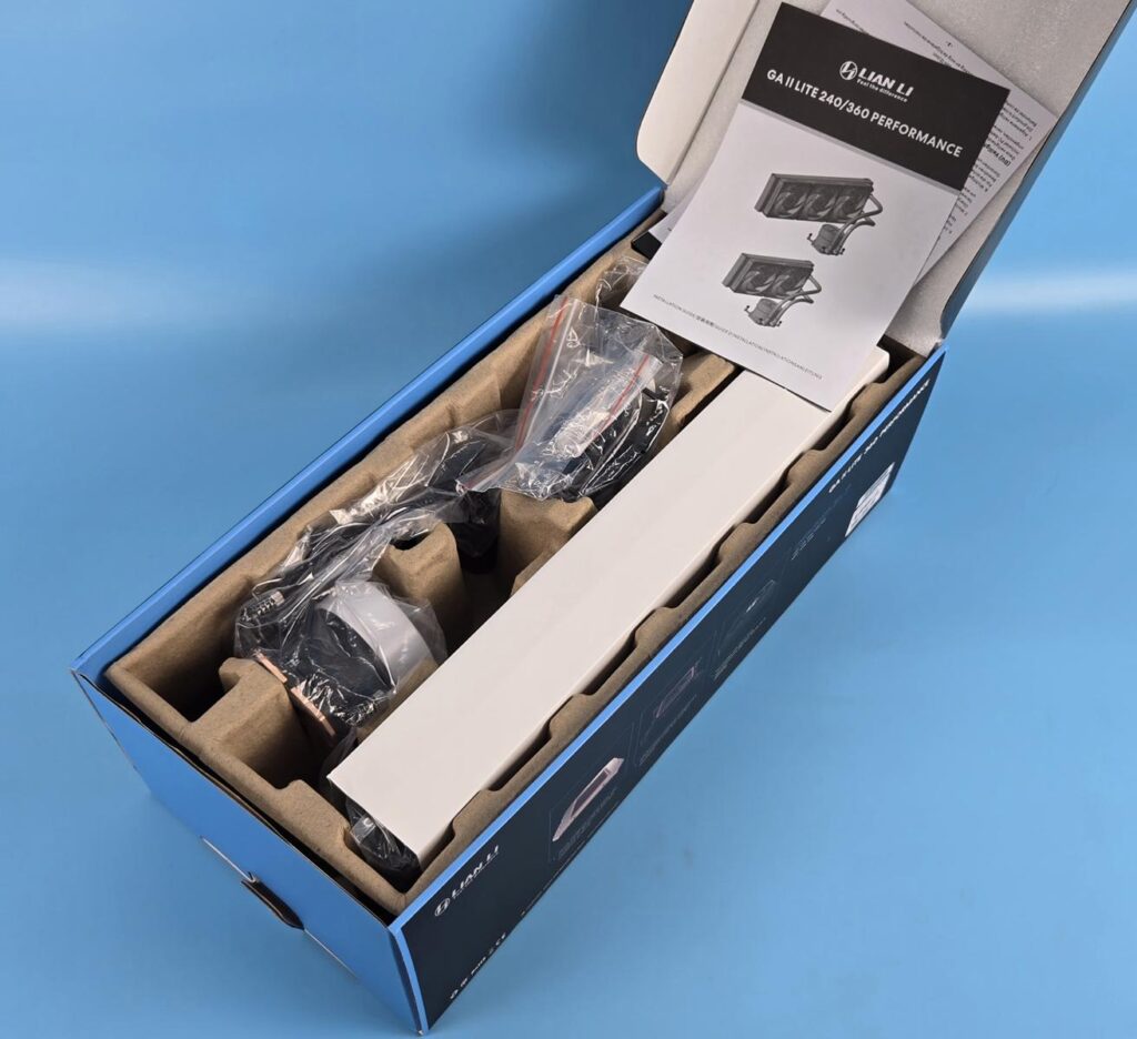 Lian Li GA-II Lite 360 Performance: An All rounder Liquid Cooler 3 Lian Li GA II Lite 360 Performance Packing Box 2