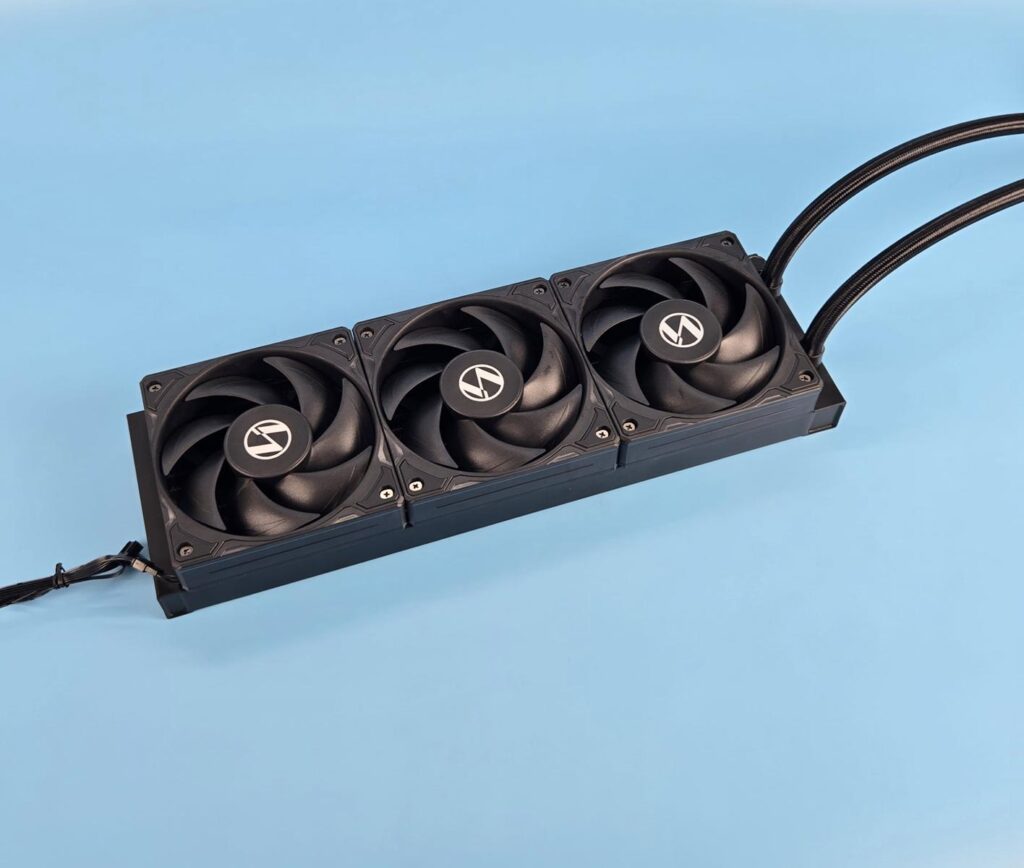 Lian Li GA-II Lite 360 Performance: An All rounder Liquid Cooler 5 Lian Li GA II Lite 360 Performance Radiator 1