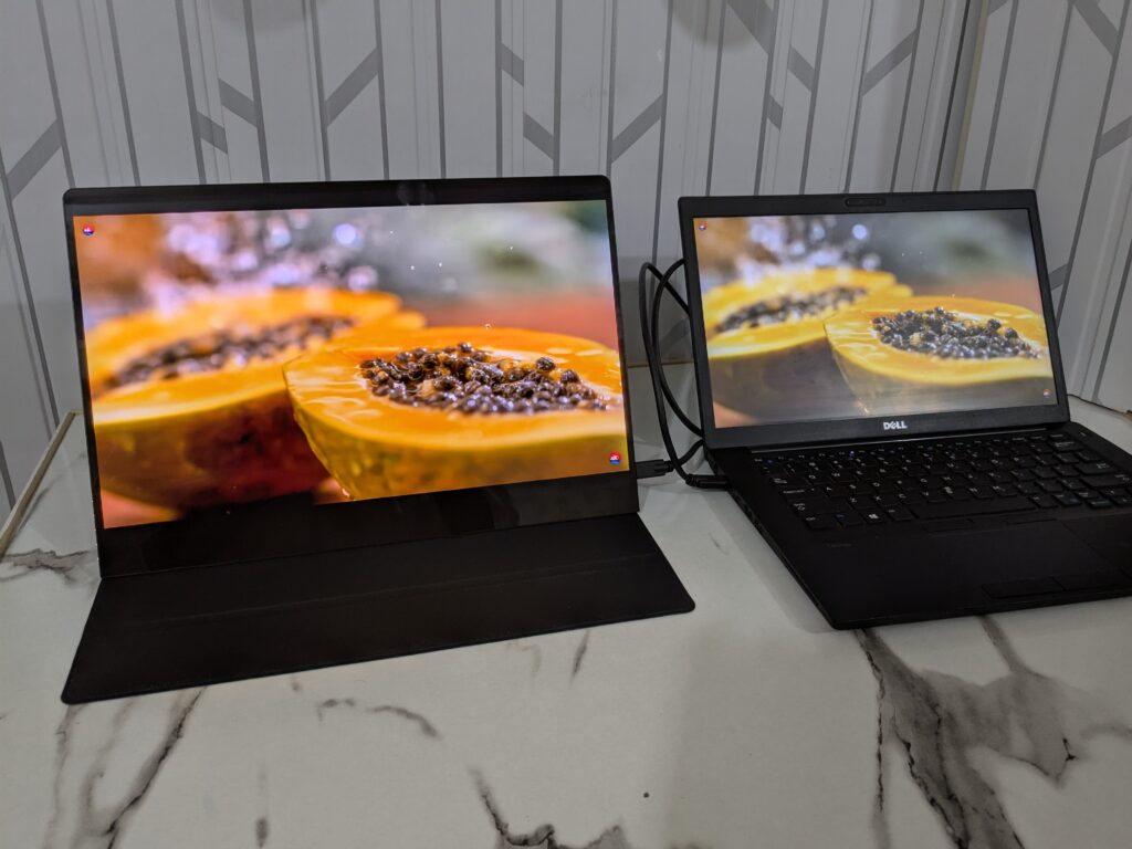 UPERFECT UColor O2 review: Amazing OLED screen in a slim design 12 UPERFECT UColor O2 OLED Portable Gaming Monitor 21