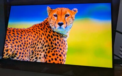 Reviews 7 UPERFECT UColor O2 review: Amazing OLED screen in a slim design