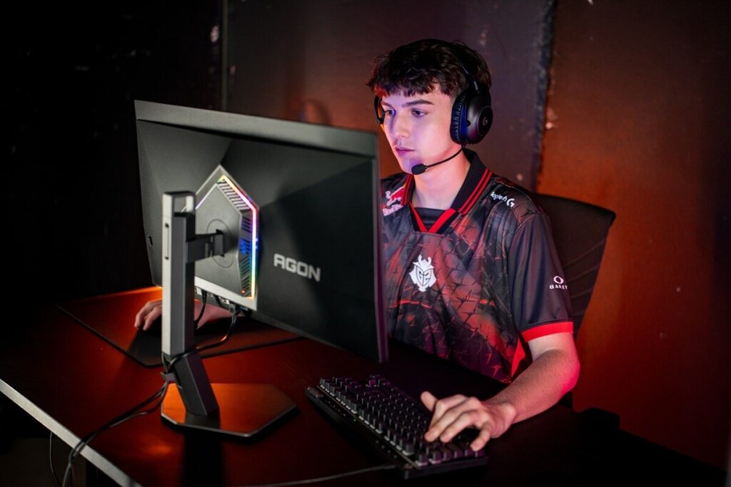 AGON PRO AG276QKD2 brings stunning speed with 500Hz power 3 AGON PRO AG276QKD2 3