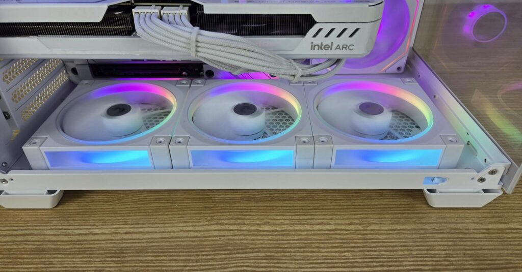 DeepCool FL12R Reverse Blades Fan: A Must Have - EnosTech.com