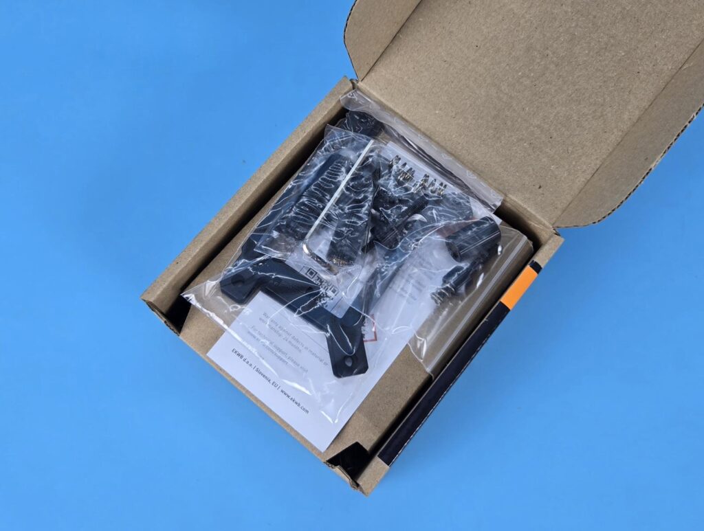EK-Quantum Velocity3 Plexi - CPU Water Block Review 4 EK Quantum Velocity3 1700 1851 AM5 Plexi Packing Box 3